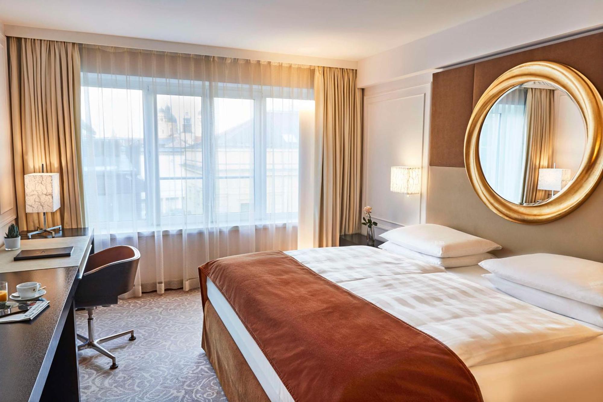Vier Jahreszeiten Kempinski Muenchen Εξωτερικό φωτογραφία A room at the Hotel de France