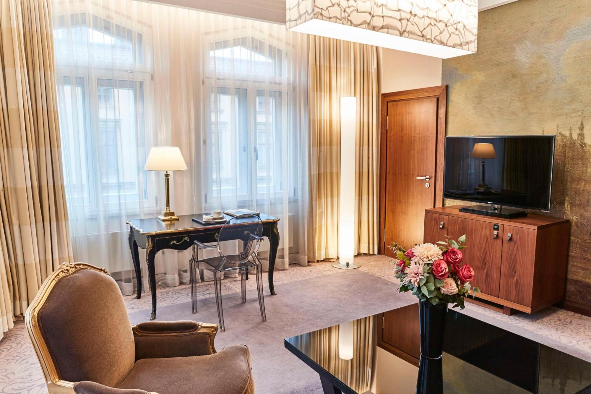 Vier Jahreszeiten Kempinski Muenchen Εξωτερικό φωτογραφία Suite